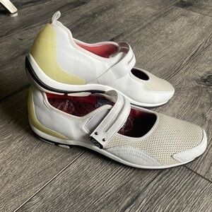 Aetrex shoes size 9 leather mosaic technology comfort stability support white